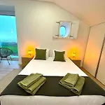 Azorescape Tatil Evi *